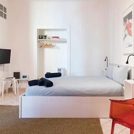 Xenia Apartments - Stylish Colorful Apt- Upbeat & Well-Connected Area Mailand Exterior foto